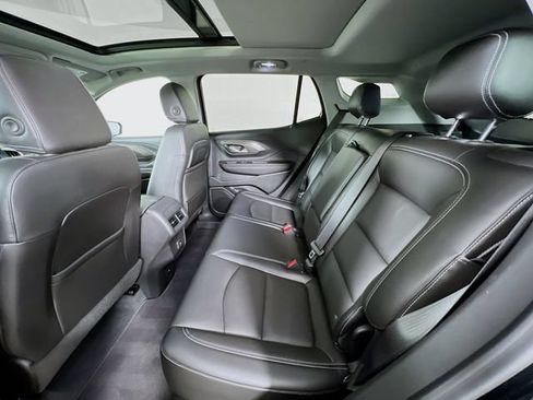 Used 2022 GMC Terrain SLT w/ Infotainment Package II AWD/4WD image 24