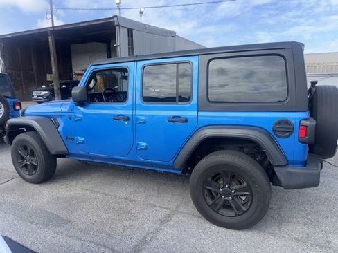 Used 2022 Jeep Wrangler Unlimited Sport AWD/4WD image 8