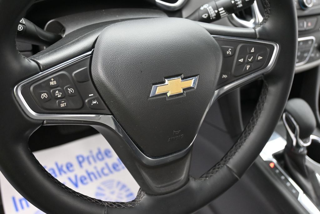 Used 2024 Chevrolet Equinox LT FWD image 13