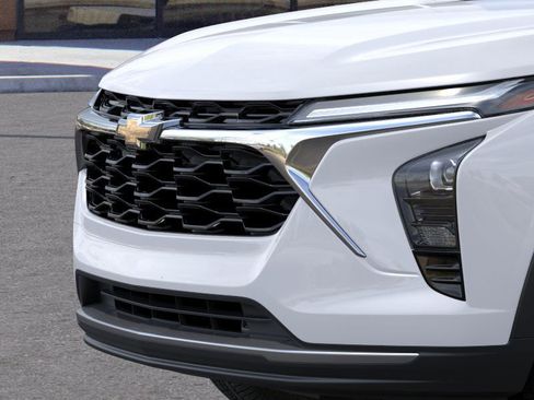 New 2026 Chevrolet Trax LT w/ Driver Confidence Package image 37