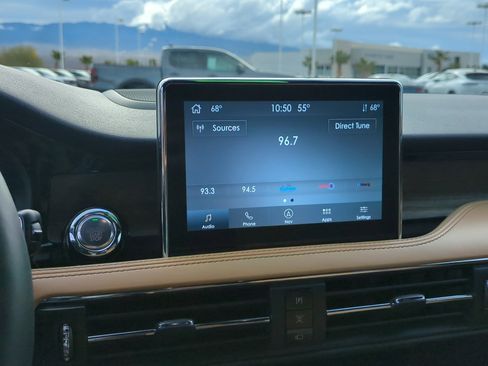 Used 2021 Lincoln Corsair Reserve w/ Equipment Group 201A image 21