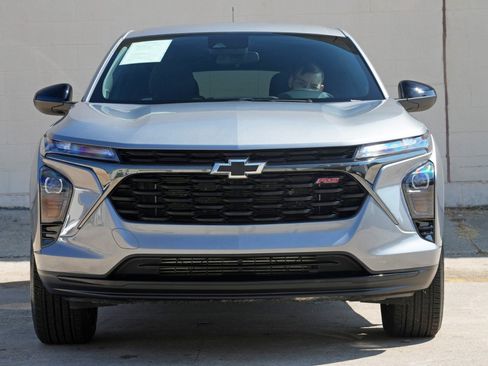 Used 2024 Chevrolet Trax RS w/ Driver Confidence Package FWD image 6