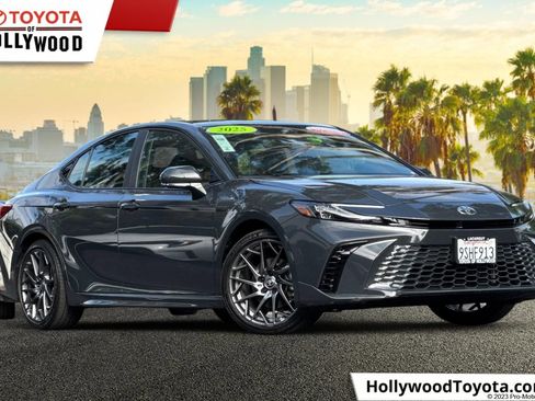 Certified 2025 Toyota Camry XSE FWD image 1