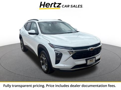 Used 2025 Chevrolet Trax LT FWD image 1