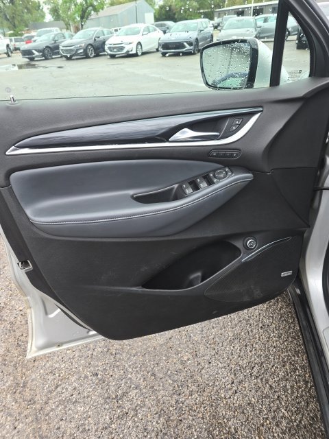 Used 2022 Buick Enclave Premium FWD image 10