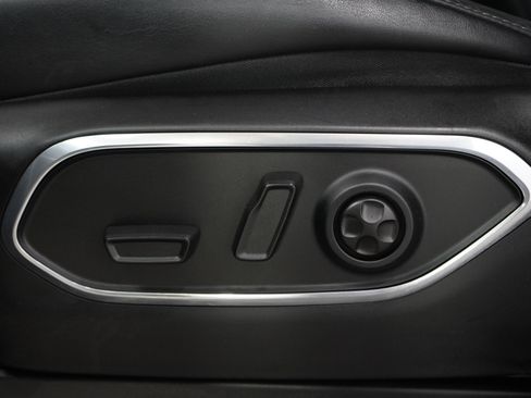 Used 2024 Jeep Wagoneer Series II AWD/4WD image 32