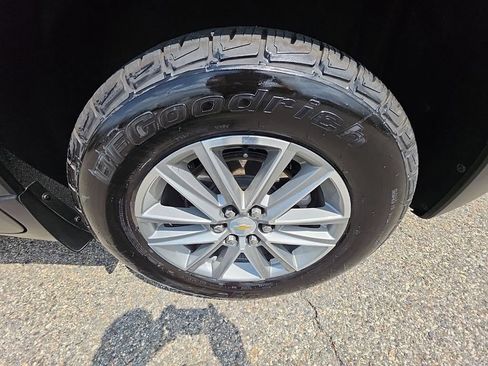 Certified 2023 Chevrolet Traverse LT AWD/4WD image 38