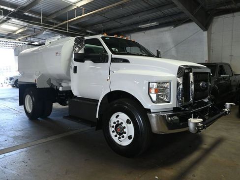 New 2027 Ford F750 2WD Regular Cab Super Duty image 2