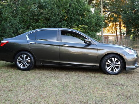 Used 2013 Honda Accord LX image 4