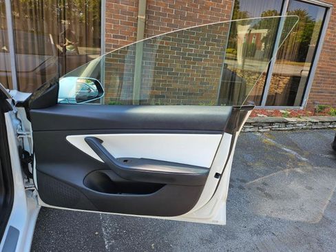 Used 2019 Tesla Model 3 Long Range RWD image 56