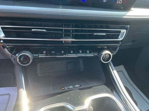 New 2026 Chevrolet Traverse LT w/ Enhanced Driving Package image 25