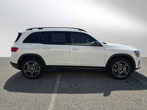 New 2026 Mercedes-Benz GLB 250 image 2