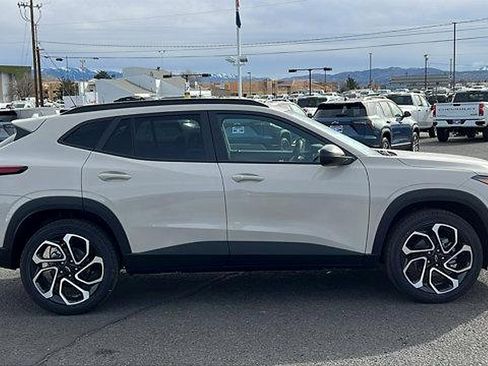 New 2026 Chevrolet Trax RS w/ Driver Confidence Package image 4