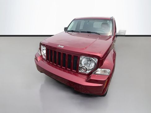 Used 2011 Jeep Liberty Sport AWD/4WD image 2