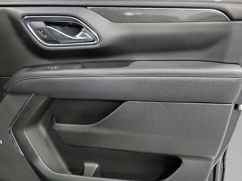 Used 2023 GMC Yukon AT4 w/ Technology Package image 16