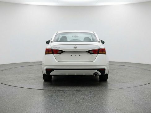 Used 2025 Nissan Altima 2.5 SV FWD image 7