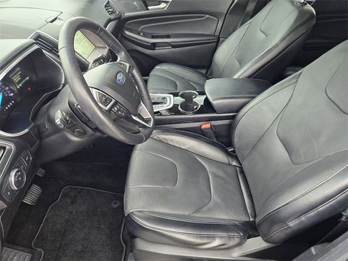 Used 2018 Ford Edge Titanium w/ Equipment Group 302A image 10