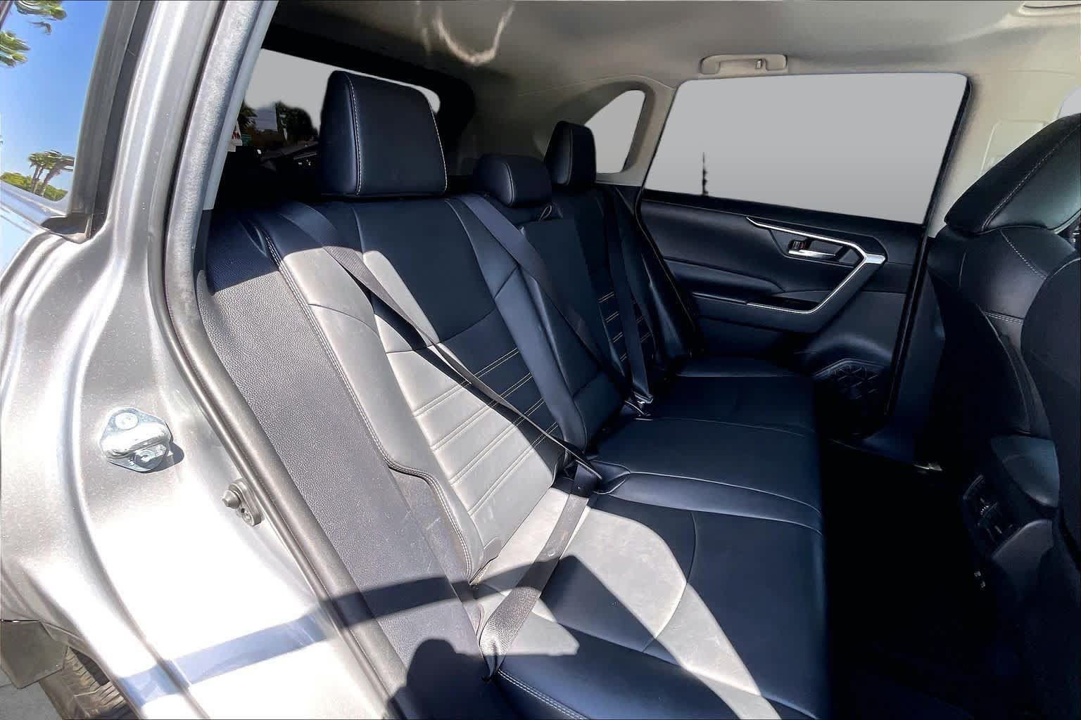 Used 2021 Toyota RAV4 XLE Premium FWD image 19
