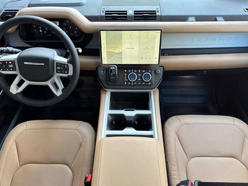 New 2026 Land Rover Defender 110 X-Dynamic SE AWD/4WD image 13