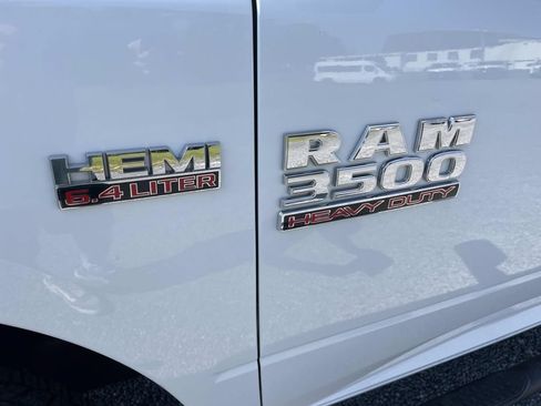 Used 2018 RAM 3500 Tradesman w/ Chrome Appearance Group AWD/4WD image 38