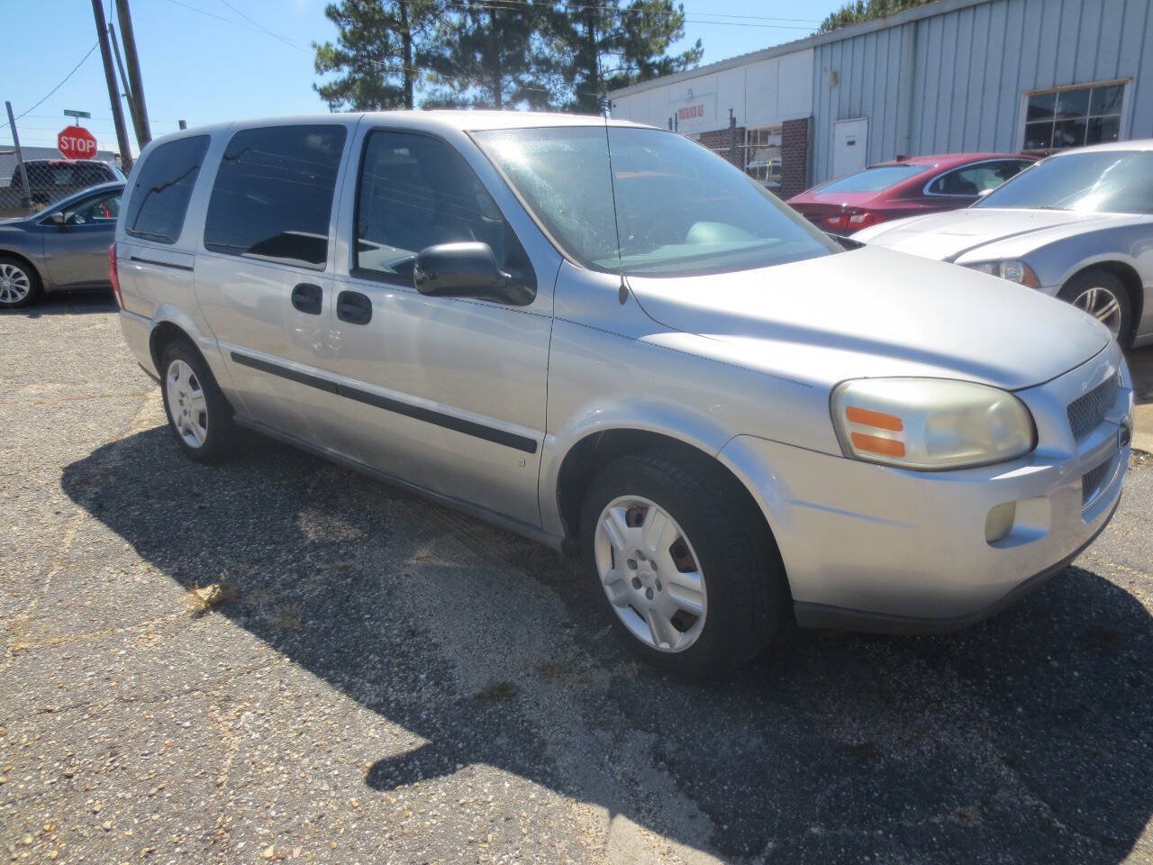 Used 2008 Chevrolet Uplander LS w/ Climate Package FWD image 2