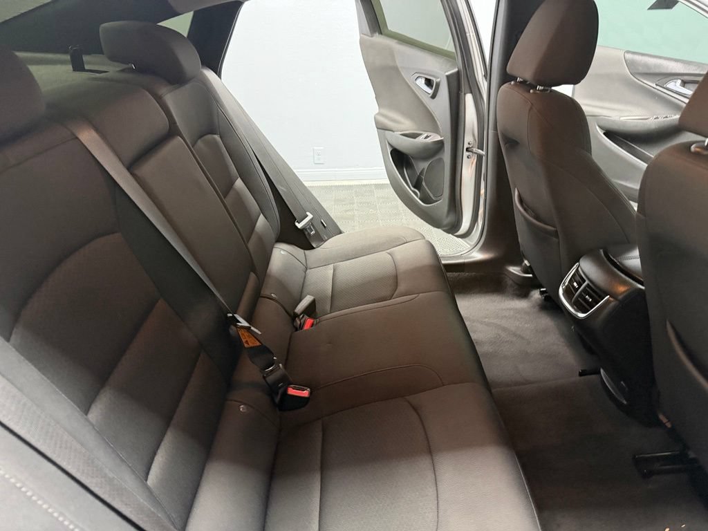 Used 2022 Chevrolet Malibu LT FWD image 44