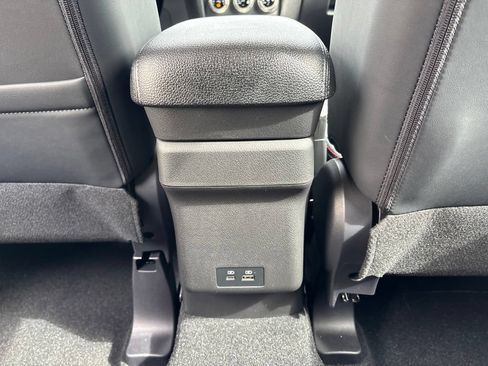 Used 2024 Mitsubishi Outlander Sport SE AWD/4WD image 25