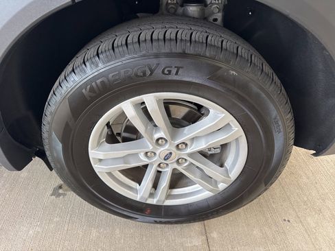 Certified 2023 Ford Explorer XLT w/ Equipment Group 202A image 20