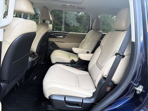 Certified 2025 INFINITI QX80 Pure AWD/4WD image 12