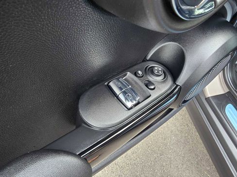 Used 2023 MINI Cooper S image 23