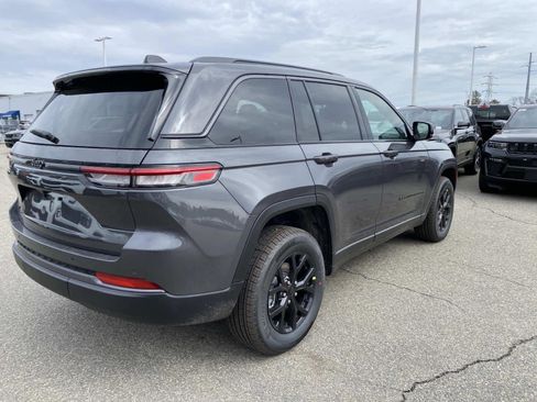New 2026 Jeep Grand Cherokee Altitude AWD/4WD image 3