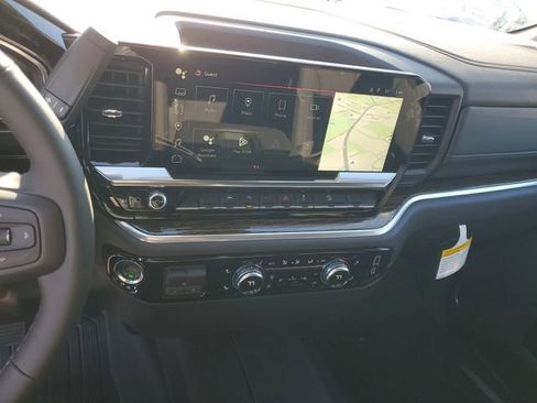 New 2026 GMC Sierra 1500 SLE image 14