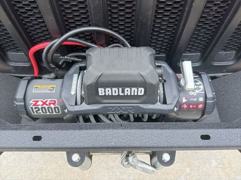Used 2023 Jeep Wrangler Sport AWD/4WD image 4