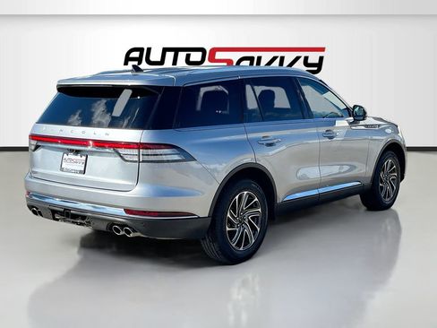 Used 2024 Lincoln Aviator Premiere w/ Elements Package image 7