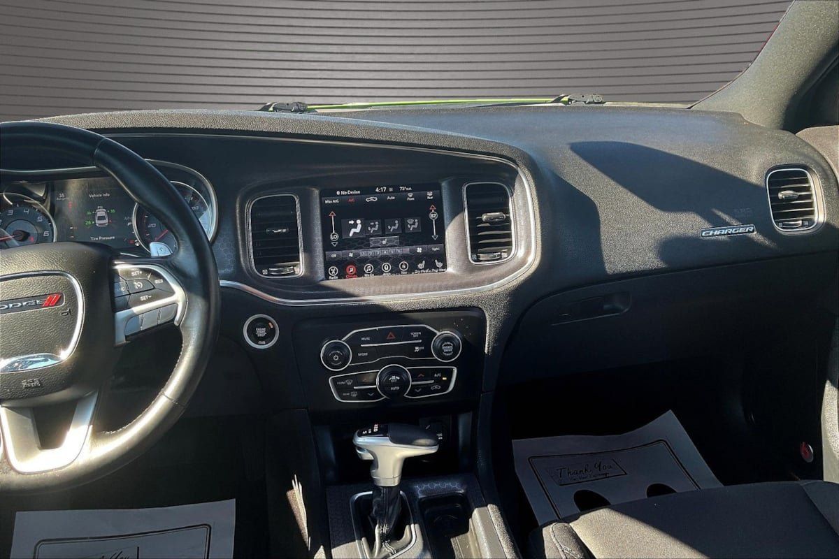 Used 2017 Dodge Charger SXT w/ Rallye Group RWD image 14