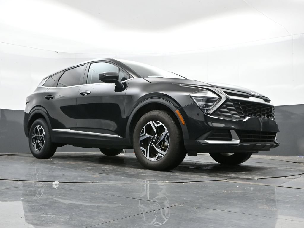 Used 2025 Kia Sportage LX AWD/4WD image 35