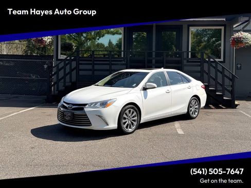 Used 2017 Toyota Camry XLE w/ Advanced Technology Package FWD image 1