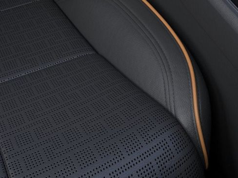 New 2025 Lincoln Aviator Black Label w/ Jet Appearance Package image 16