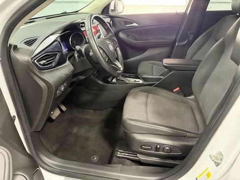 Used 2020 Buick Encore GX Preferred w/ Cold Weather Comfort Package AWD/4WD image 11