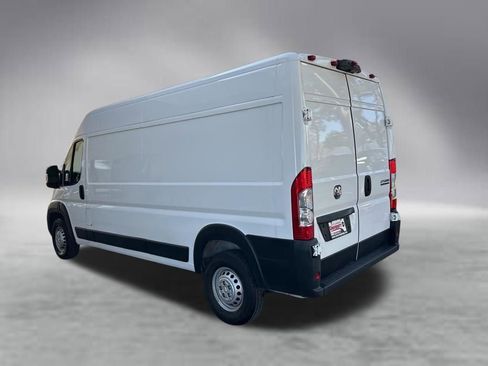 Used 2025 RAM ProMaster 2500 w/ Convenience Group FWD image 4