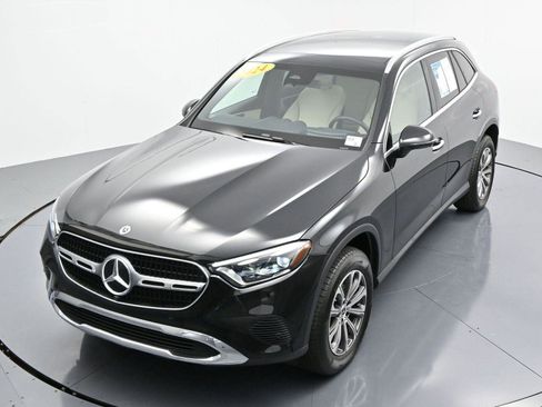 Used 2024 Mercedes-Benz GLC 300 4MATIC image 35