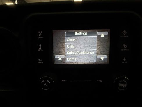 Used 2019 Jeep Wrangler Unlimited Sport image 34