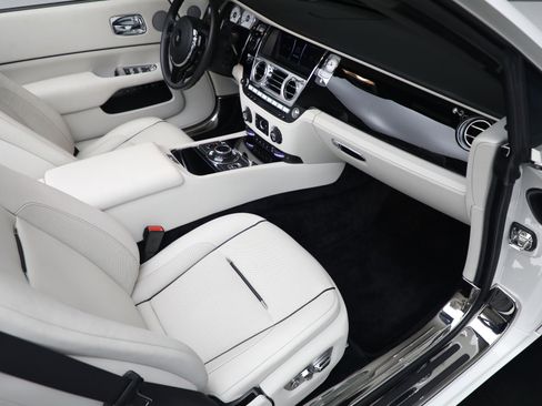 Certified 2018 Rolls-Royce Dawn image 46