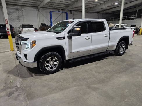 Used 2020 GMC Sierra 1500 SLE w/ SLE Value Package AWD/4WD image 1