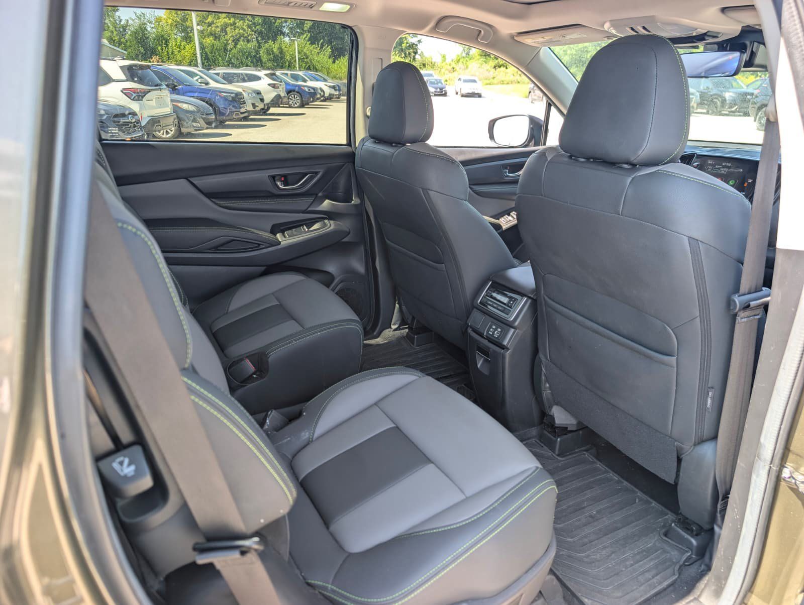 Used 2024 Subaru Ascent Onyx Edition AWD/4WD image 31