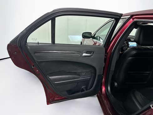 Used 2017 Chrysler 300 Limited w/ Driver Convenience Group image 25