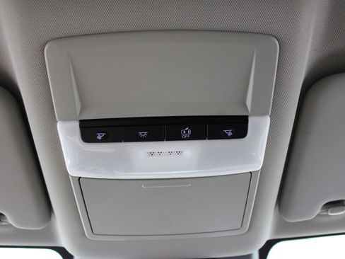 Used 2023 Nissan Rogue S AWD/4WD image 16