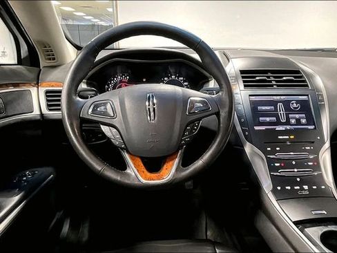 Used 2014 Lincoln MKZ w/ Equipment Group 101A Select FWD image 10