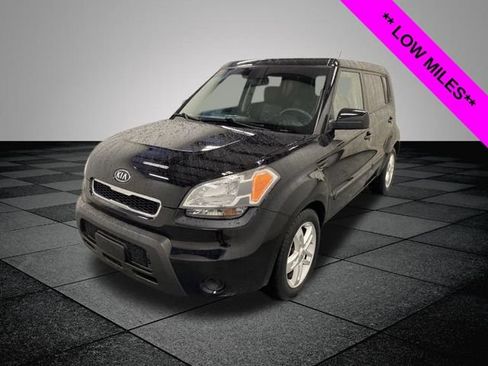 Used 2011 Kia Soul + FWD image 3