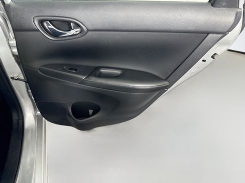 Used 2019 Nissan Sentra S FWD image 27
